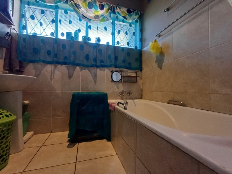 3 Bedroom Property for Sale in Songloed North West